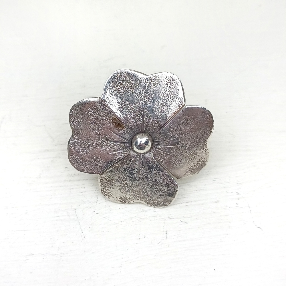 Large Flower Silver Ring - Picture 8 of 12